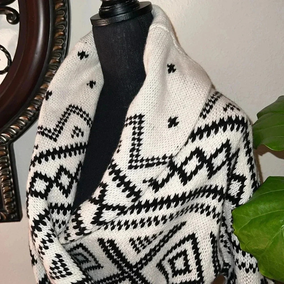 Ralph Lauren Women’s Black White Aztec Southwest Car Coat Cardigan Size XL - Picture 3 of 16